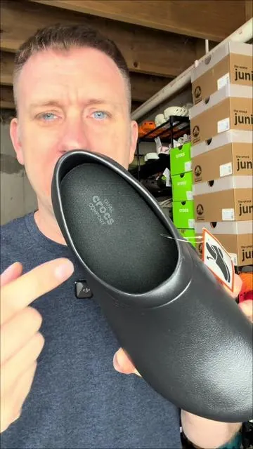 #CrocsNewArrivals #Crocs #Greenish #TiktokShopSpringGlowUp #TiktokShopCreatorPicks 