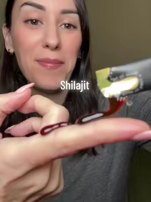 Está miel de Shilajit puede ofrecer beneficios para ambos hombres y mujeres #shilajit #betteralt #shilajithoneysticks #honeysticks #shilajitbenefits 