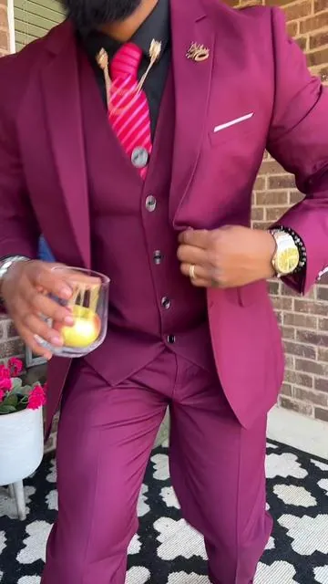 YND Men's Slim Fit 3-Piece Suit, 2-Button Jacket Pants Set, Random Tie, Formal Business Prom Casual Set, Suitable for Various Business and Casual Occasions, Suitable for Weddings，business casual outfits, prom outfits men, office work clothes.  #tiktokshopspringglowup #tiktokcreatorpicks #tiktokshopstockup #suits #menssuits 