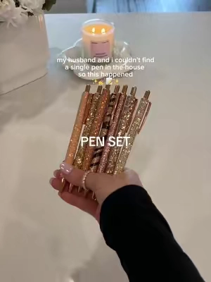 @Mr. Pen has the goods 🤌✨💅📝 #pen #pens #glitterpens #tiktokmademebuyit 