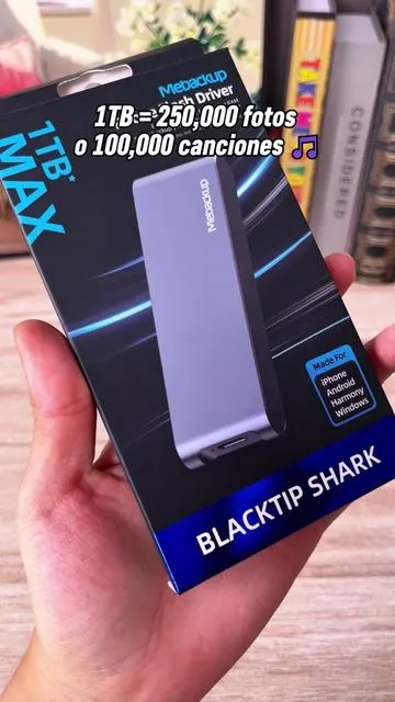 Un solo USB, todos tus dispositivos 💻📱 iPhone, Android, PC y Mac en segundos. Peqeño por fuera, gigante por dentro. #ExternalStorage #usb #memory #refreshedlook #tiktokshopspringglowup 