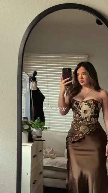 Todos está en el carrito naranjado🥰 #trending #fypシ゚viral #ootd #westernfashion #outfitideas 