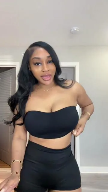 Wirefree strapless bra!!! It’s comfortable #bra #straplessbra #wirefreebra #tiktokshopspringglowup 