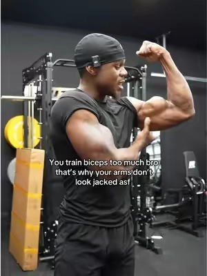 Tricep > Bicep #triceps #calisthenics #armday 