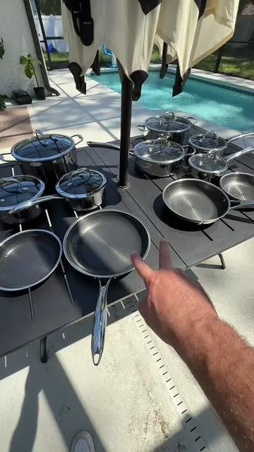 Which Clad Cookware is better?🤔  SNOWCLAD 10pc Pots and Pans Set Stainless Steel Non-stick Pots and Pans #snowclad #nonstickpans #stainlesssteelpan #cookware #tiktokshopcreatorpicks 