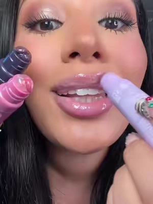 💙💜cook toned glaze crazes💜💙🫦 OBSESSED @laneige_us #laneige #laneigeglazecraze #cooltonedglazecraze #tiktokshopspringglowup #tiktokshopcreatorpicks 