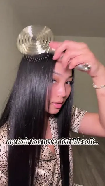 soft, shiny, no frizz… I’m obsessed 🫧✨  @Mise En Scène US  @Kglowing 🍊  #miseenscenep #perfectseurm #frizzyhair #haircare #hairtok  