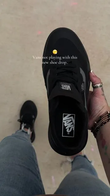 @vans boat low top shoe for women 🖤✨