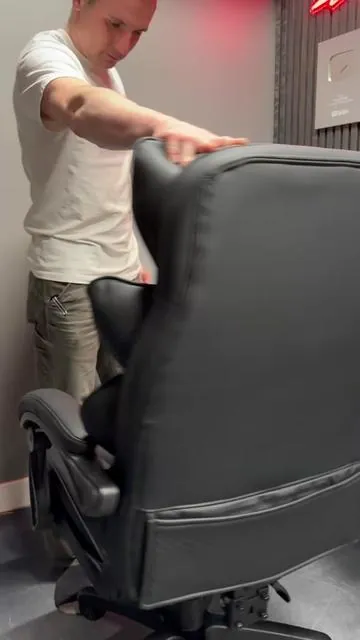 A computer chair that is super comfortable @Dowinx 
