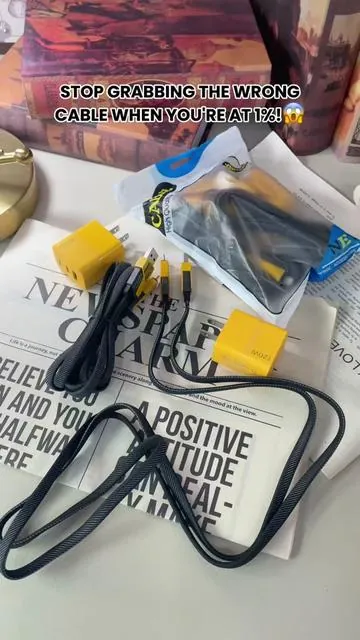 Stop the 3% panic. The only cable that actually fits.🔌😱 #BatteryAnxiety #iphone17 #TechEmergency #FastCharge #PhoneHacks