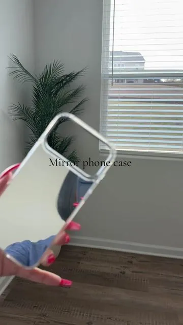 Mirror phone case 💁🏽‍♀️  #mirror #phonecase #compactmirror #mirrorphonecase 