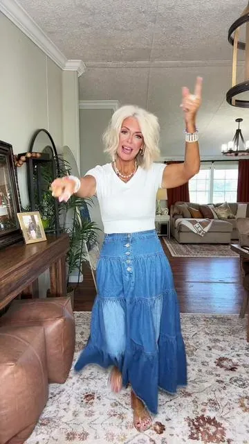 @CHOUYATOU has never disappointed me and they didn’t start with this skirt. #longskirt #denimskirt #maxiskirt 