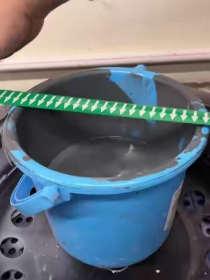 Este pulverizador de pintura ofrece acabados uniformes y profesionales. Funciona con pinturas al agua y al óleo. Fácil de usar, sencillo de limpiar con agua. Ideal para muebles, paredes, vallas y proyectos de bricolaje. Alta eficiencia, excelente relación calidad-precio. #spraypaint #painting #diy#spraygun #foryoupage