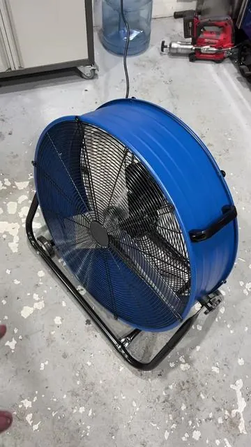Looking for a quality commercial fan? Look no further. #tool #shop #fan #commercial #mechaniclife 