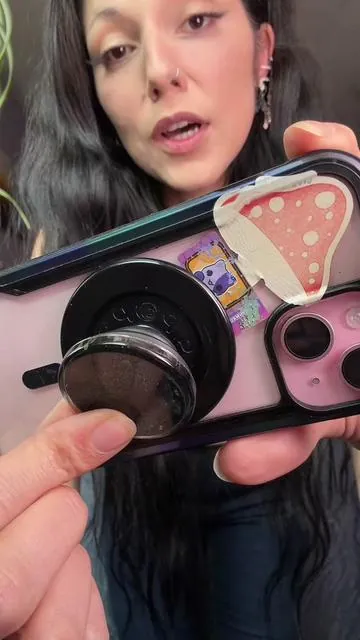 This phone grip is a game changer and literally the best one I’ve ever had!!!! @Ohsnap Official 