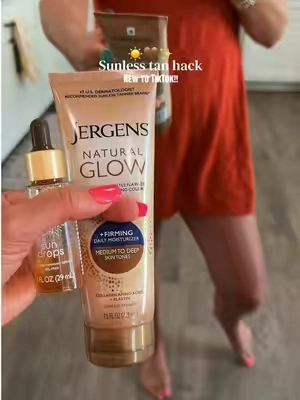 Don’t wait till Summer for a pretty tan ☀️ Duo to start today ☀️🤎  plus user friendly 🙌🏼 @JergensUS #sunlesstan #tanninglotion #jergens  