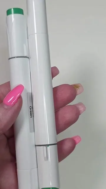 Bright colors. Smooth blending. Zero drama with your wallet. 🎨✨ If you’re looking for markers that make coloring feel effortless, the Bianyo markers are such a win. The colors are vibrant, they blend beautifully, and they’re super beginner-friendly. Whether you’re filling a page with bold shades or soft gradients, these markers make every page pop. Plus… amazing quality without the scary price tag. 👏 Coloring just got a glow-up. 💛🐝 #BbThreeHive #Coloring #ColoringTok #ColorTok #ColoringCommunity 