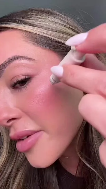 THIS GOLD FRECKLE STAMP?! 💫 Linking just the stamp in case you don’t need the whole bundle! @tarte cosmetics #tartecosmetics #tiktokshopcreatorpicks 