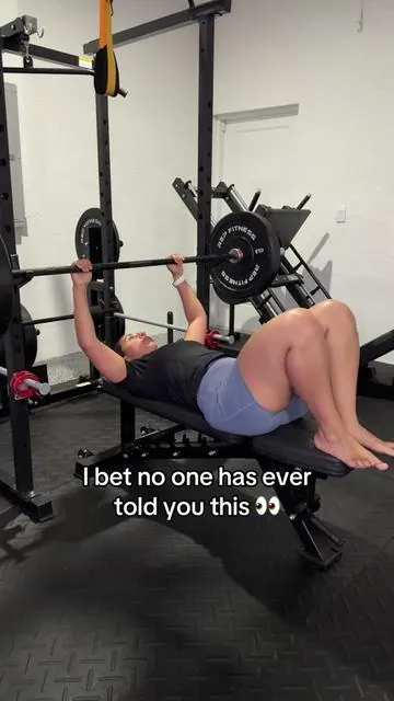 The thigh exercise you didn’t know you needed! #thighexercise #legworkouts #homeworkout #thighexercises #pelvicfloorexercises 