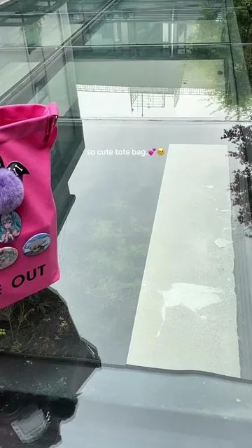 Love the cutest everyday bag✨🫶🏻🥹#riverichbag #canvastotebag #springbreak #everydaybag #collegebag 