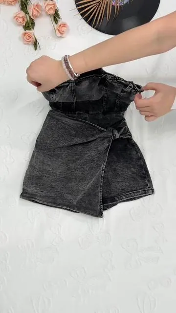 I didn’t expect denim romper to fit like THIS.✨🦋 the denim feels structured but still comfy.🫶🏼 #romper #tubetop #denimromper #tiktokshopstockup #tiktokshopmothersday 