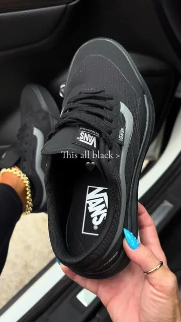 @vans UltraRange 2.0. Finally a Vans shoe that’s perfect for wide feet with arch support 🖤 #vans #vanssneakers #sneakers #vansauthentic #tiktokshopcreatorpicks 