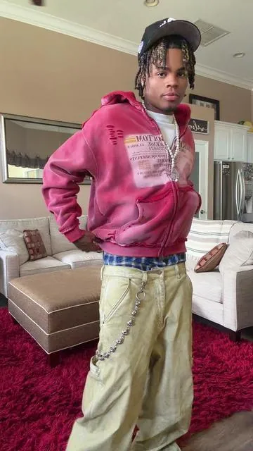 This jackets quality is amazing #fyp #viral #fashion 