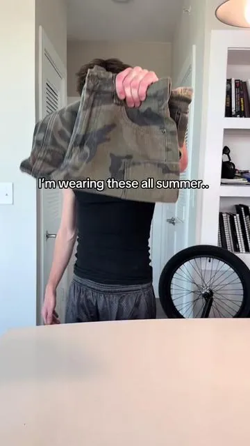 5’10 28  #baggycamojorts #camoshorts #skatefashion #mensstreetwear 