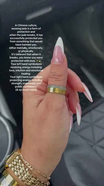 Natural Jade Stone Ring✨🍈🎋 There are many healing properties to Jade stone. All stones are unique to themselves. #jadering #jadestone #jade #jewlery #gemstonering 