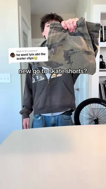 Replying to @8 5’10 wearing 28, running true to size.  #skatefashion #mensstreetwear #camoshorts 