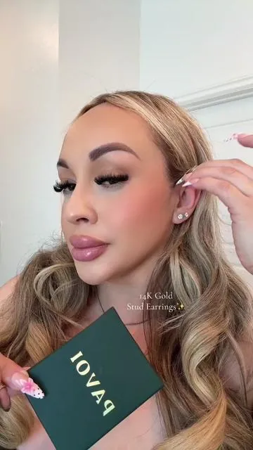 @PAVOI has the prettiest jewelry ✨ #studearrings #earrings #jewelrytiktok #goldjewelry #pavoijewelry 