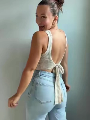 Obsessed with the back on this top 