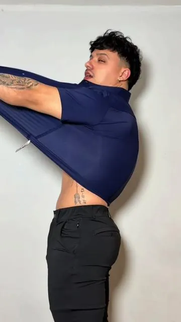 Evita las arrugas 🤯 #tshirt #tshirts #fashiontiktok #menswear #sale 
