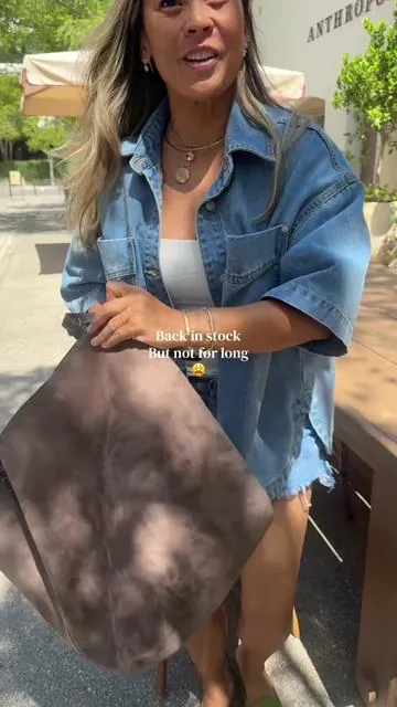 The kind of top you reach for without even thinking. #everydaystyle #denimtop #tiktokshopcreatorpicks #tiktokshopspringglowup #easystyle 