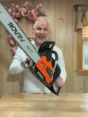 58cc gas chainsaw 20 inch high power wood cutting tree trimming land clearing farm chainsaw heavy duty fast cutting #TikTokshopCreatorPicks #TikTokShopSpringGlowUp #Greenish #GasChainsaw #WoodCutting @VEVOR Store 