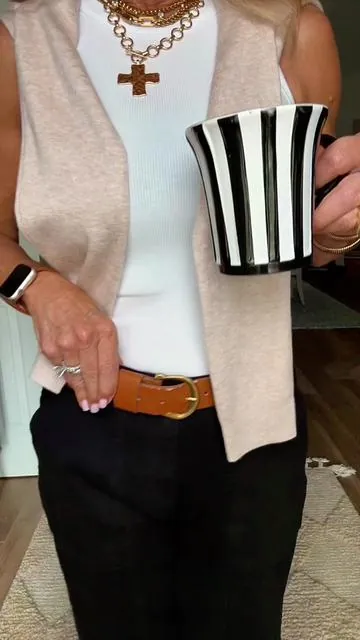 This is what I wear when I wanna look pull together, but not overdressed. They are relaxed in your hips and thighs, and I absolutely love the length with any type of Summer sandal. I am wearing my true size 4/6. #tiktokshopstockup #tiktokshopmothersday #over40style #summerpants #elevatedcasual 