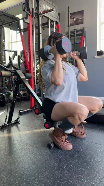 Máquina de hacer abdominales ,fortalece todo tu cuerpo desde la comodidad de tu casa ,como brazos ,piernas ,glúteos #abmachine #abworkouts #fullbodyworkout #homegymequipment 