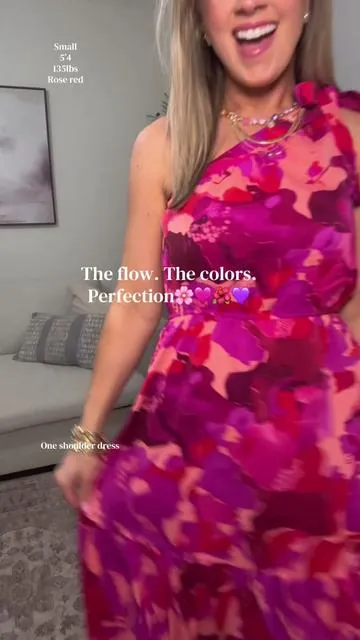 The prettiest dress!!!! #oneshoulder #maxidress #dress #floraldress @PrettyGarden 