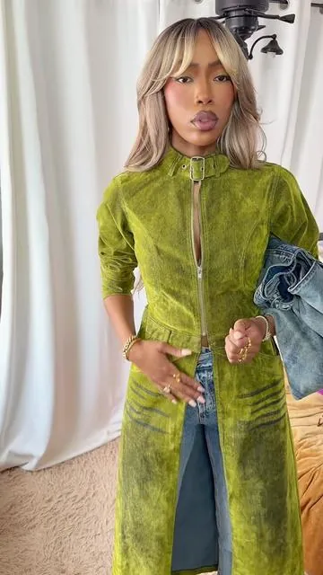 This trench 👌🏾 @AKIRA #outfitsideas #akira #fashiongirlies #womensclothing 