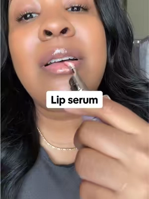 Hydrates brightens and gives a cute tint 👄 #lipserum #skintific #lipgloss #brighteninglipserum #skintificlipserum 