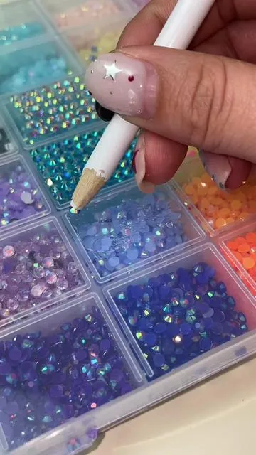 The wisest decision khave ever made was to buy a set of shiny decoration toolkits! #DIYRhinestone#CraftTok. #BlingBling#TikTokMadeMeBuylt #viraldiy