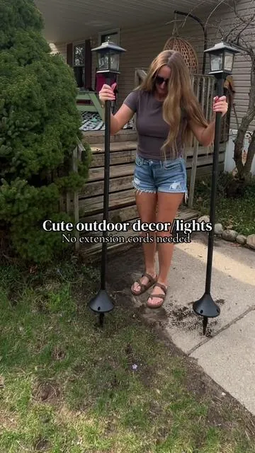 Outdoor solar lights that make cute yard decor! #solarlamppost #outdoorlights #yarddecor #solarlightsoutdoor #tiktokshopstarterpicks 