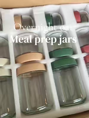The price and reviews are amazing. Grab a set of these to make healthy lunches easy #mealprep #overnightoats #foodprep #worklunch 