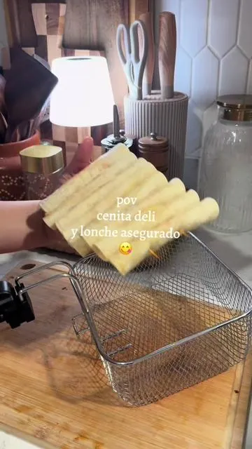 Cocinado una vez, comiendo dos veces 🤭😋 #deepfryer #flautas #comidacasera #flautasdepollo #foryourepage 