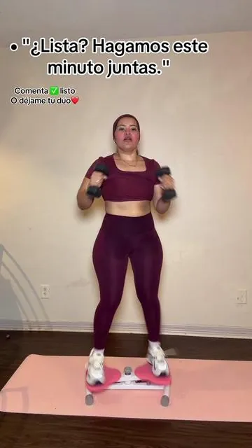 Hola, chicas! Hoy les traigo una rutina rápida pero efectiva. Solo necesito un minuto de su tiempo, ¡así que pónganse cómodas y entrenen conmigo ahora mismo! Recuerden que para que esto cuente como su rutina diaria completa, solo tienen que repetir este video 5 veces. ¡Vamos, que sí se puede! #merachsummerbodyloading #summerbodyloading #cinturafit #ejercicioencasa #waisttrainer