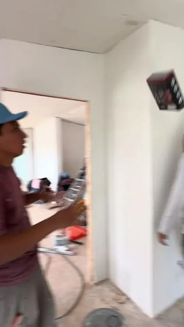 Will Recibe la caja de la felicidad