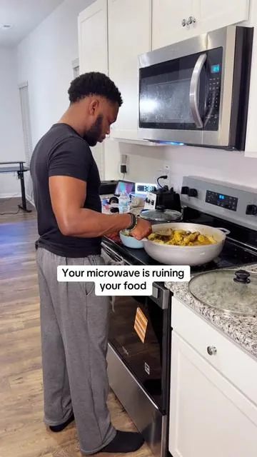 #microwaveable #fridgeaccessories #creativedrinkware #microwavecover #cookingmusthave 