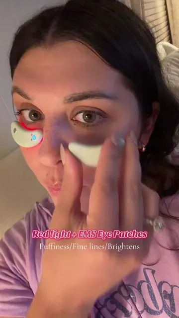 Nothing else was working for the puffiness! I tried so many different skin products so I’m SO happy I found these 🙌🏼 #redlight #redlighttherapy #skincare #undereyebags #finelines 