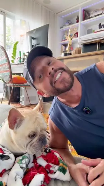 🐶 Si amas a tu perro como familia… esto te va a pegar 💔 🐕 Ellos no hablan… pero dependen de TODO lo que tú les das 🥺 Y muchas veces creemos que con comida es suficiente… pero la realidad es que también necesitan soporte diario Por eso empecé a usar esto con mi perro 👇 @Dog is Human   Multivitamin 🐾 Está hecho con ingredientes grado humano… y ayuda a: ✨ Apoyar su energía diaria 🛡️ Fortalecer su sistema inmune 🐾 Mantener piel, pelaje y bienestar general ❤️ Darle una mejor calidad de vida Y algo que me encanta… es que son soft chews… o sea, se los comen felices 🙌 Desde que lo usa… lo veo más activo, más contento… más él 😮‍💨 Porque cuidarlos… también es una forma de amar Si tu perro es parte de tu familia… 👉 Dale click al carrito naranja 🛒 🧡y dale ese cuidado extra que se merece #DogLovers #PetCare #DogIsHuman #PerrosFelices #PetWellness  