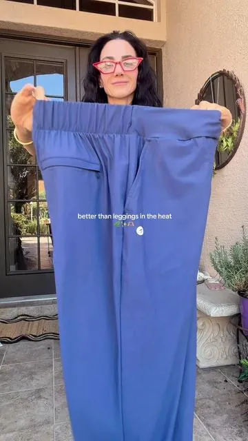 stretchy zero cling gray and navy just restocked — get them at the price I did not 🌿✨🫶🏼 #baleaf #anklepants #petitestyle + #petitefashion #activewear 